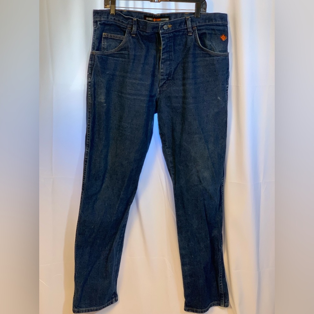 Wrangler FR Jeans Men's Size 38x34 Blue cotton Straight Western Cowboy Workwear.
